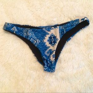 5 for $25! Perfect Vacation Blue Print Bikini Bottoms Small